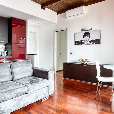Joivy Charming Apartment In The Heart Of Isola District มิลาน ภายนอก รูปภาพ